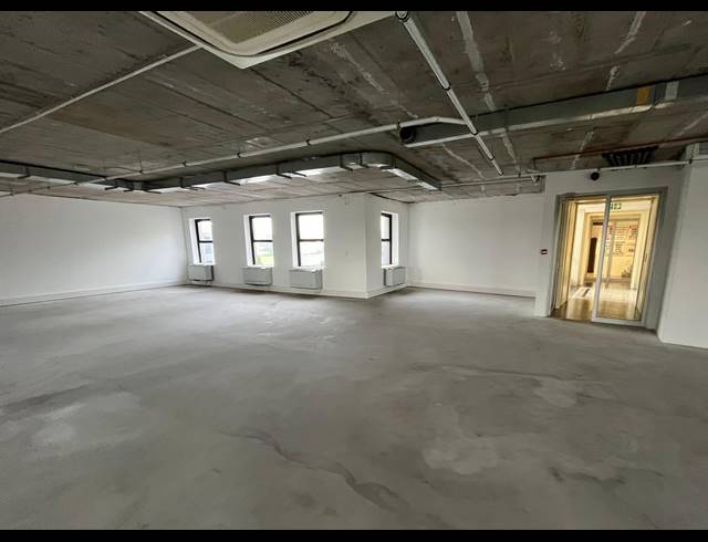 305M² OFFICE TO LET IN MOWBRAY